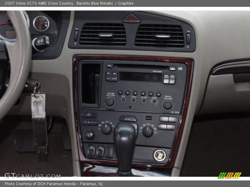 Controls of 2007 XC70 AWD Cross Country
