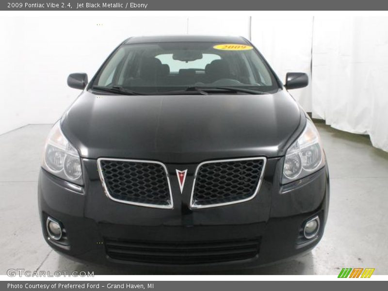 Jet Black Metallic / Ebony 2009 Pontiac Vibe 2.4
