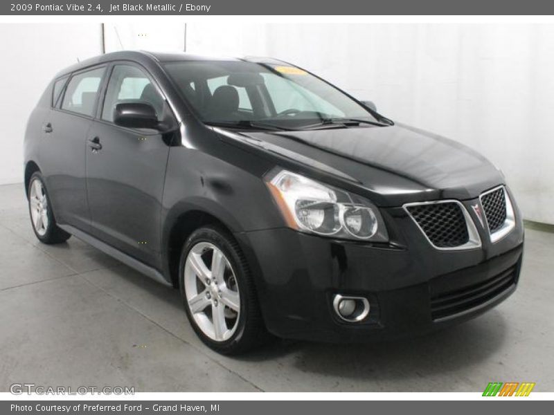 Jet Black Metallic / Ebony 2009 Pontiac Vibe 2.4