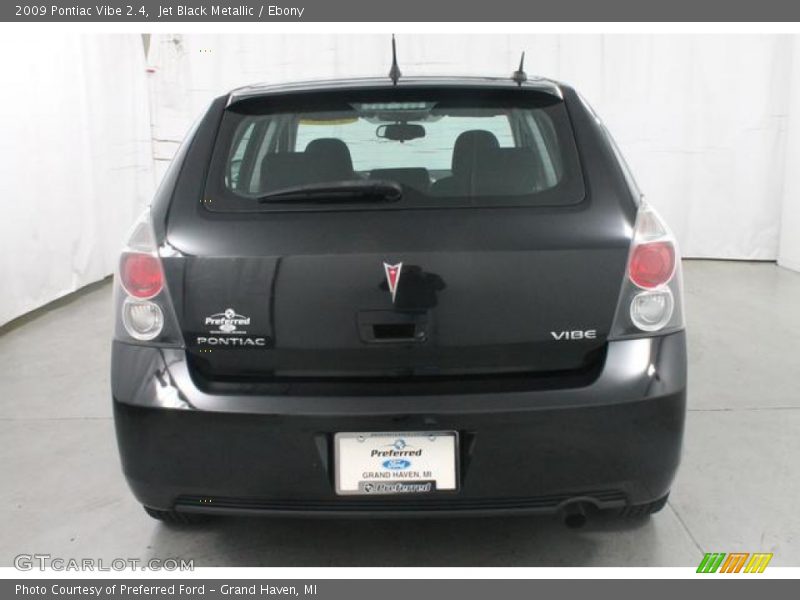 Jet Black Metallic / Ebony 2009 Pontiac Vibe 2.4