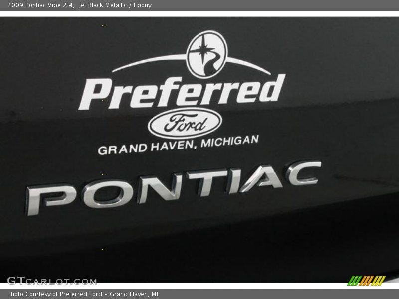 Jet Black Metallic / Ebony 2009 Pontiac Vibe 2.4