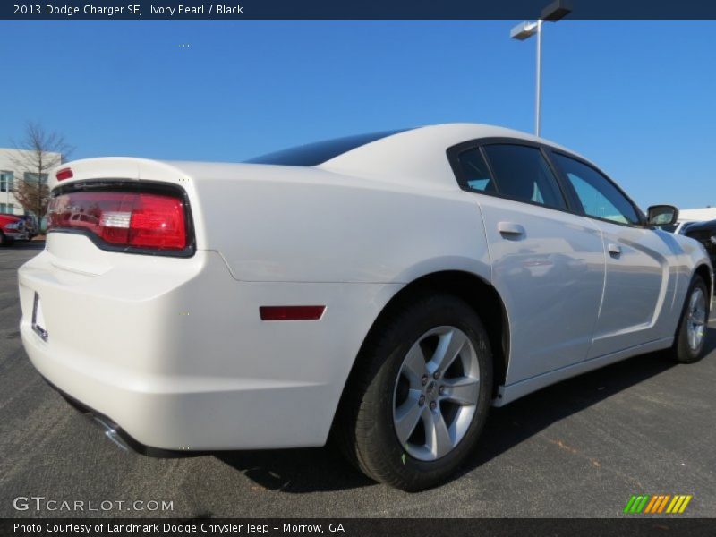 Ivory Pearl / Black 2013 Dodge Charger SE