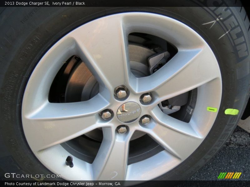 Ivory Pearl / Black 2013 Dodge Charger SE