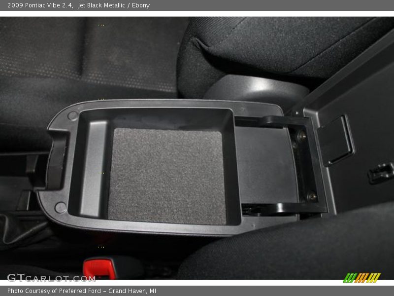 Jet Black Metallic / Ebony 2009 Pontiac Vibe 2.4