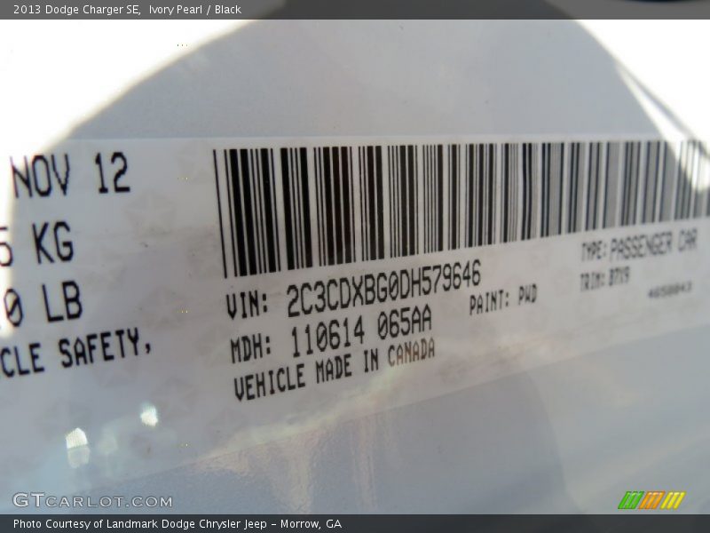 Ivory Pearl / Black 2013 Dodge Charger SE