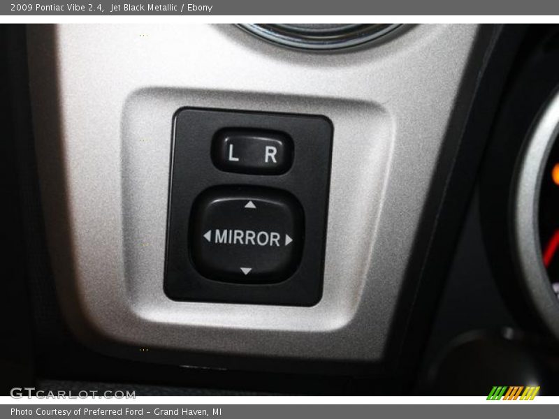 Jet Black Metallic / Ebony 2009 Pontiac Vibe 2.4