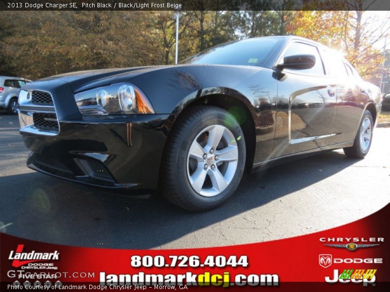 Pitch Black / Black/Light Frost Beige 2013 Dodge Charger SE