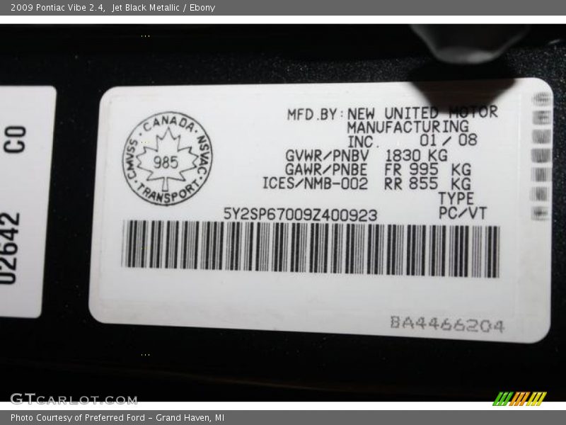 Jet Black Metallic / Ebony 2009 Pontiac Vibe 2.4