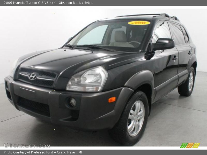 Obsidian Black / Beige 2006 Hyundai Tucson GLS V6 4x4