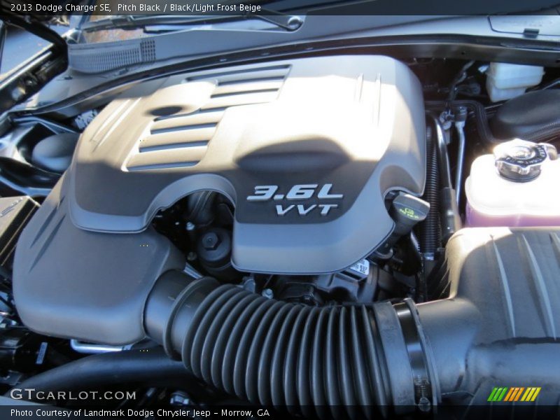 Pitch Black / Black/Light Frost Beige 2013 Dodge Charger SE