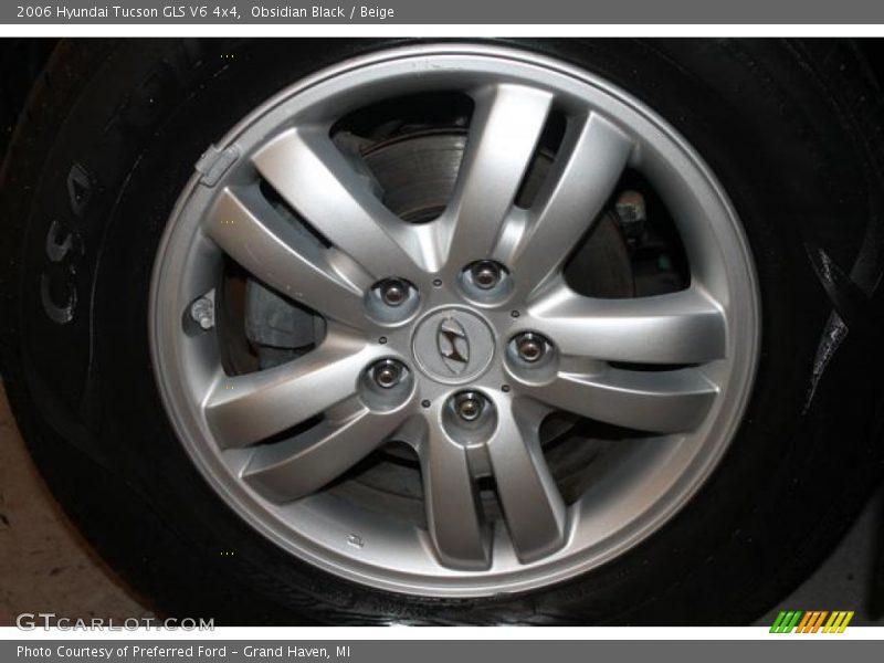 Obsidian Black / Beige 2006 Hyundai Tucson GLS V6 4x4