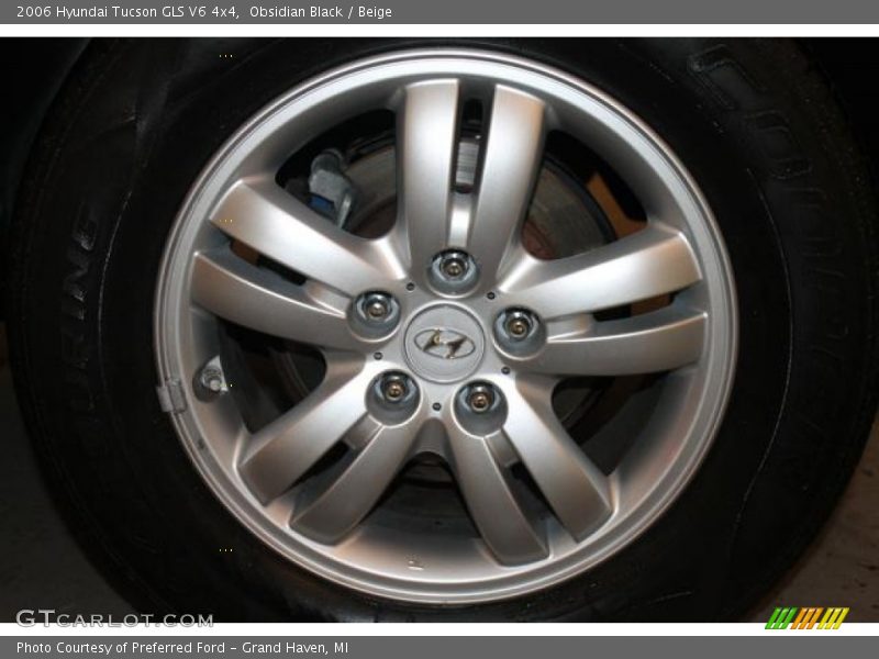 Obsidian Black / Beige 2006 Hyundai Tucson GLS V6 4x4