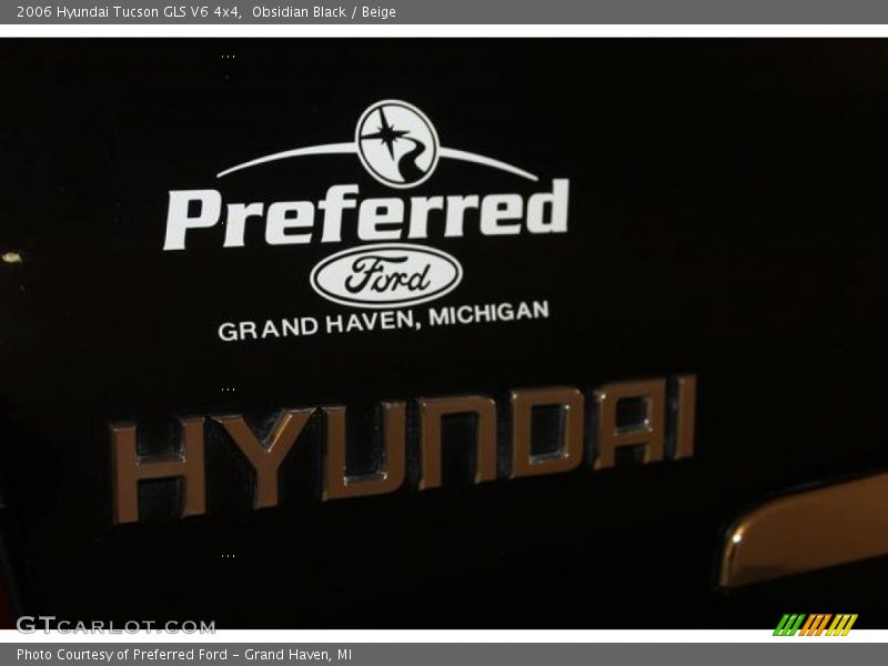 Obsidian Black / Beige 2006 Hyundai Tucson GLS V6 4x4