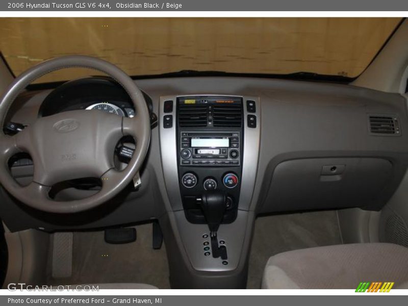 Obsidian Black / Beige 2006 Hyundai Tucson GLS V6 4x4