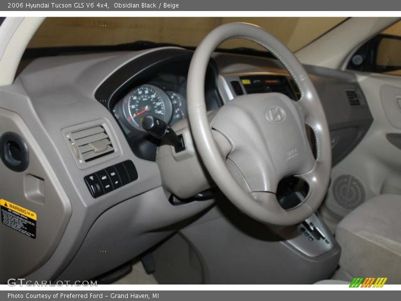 Obsidian Black / Beige 2006 Hyundai Tucson GLS V6 4x4