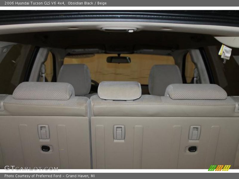 Obsidian Black / Beige 2006 Hyundai Tucson GLS V6 4x4