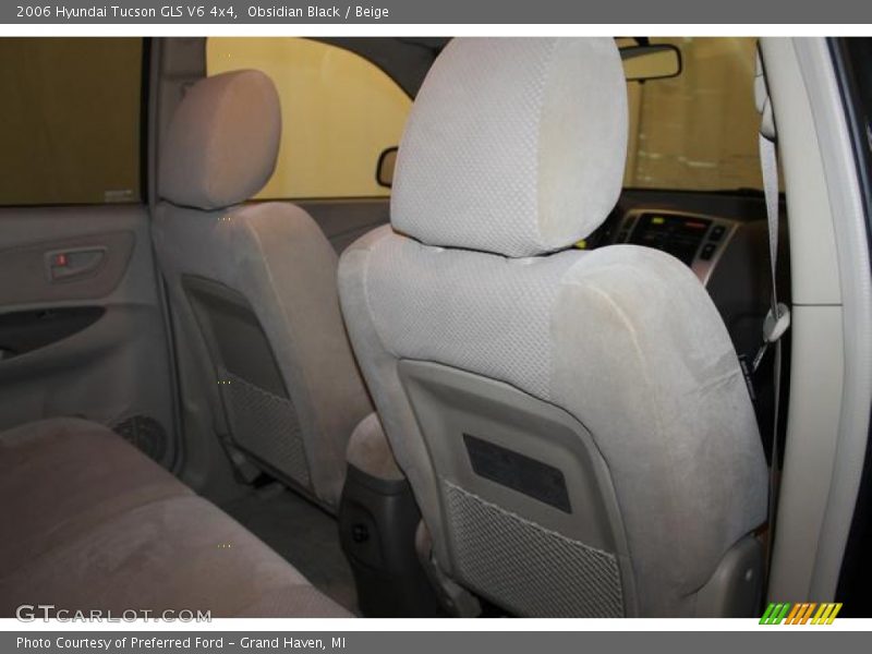 Obsidian Black / Beige 2006 Hyundai Tucson GLS V6 4x4