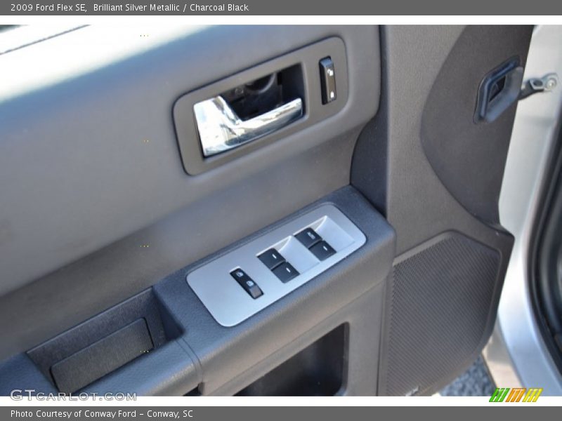 Brilliant Silver Metallic / Charcoal Black 2009 Ford Flex SE