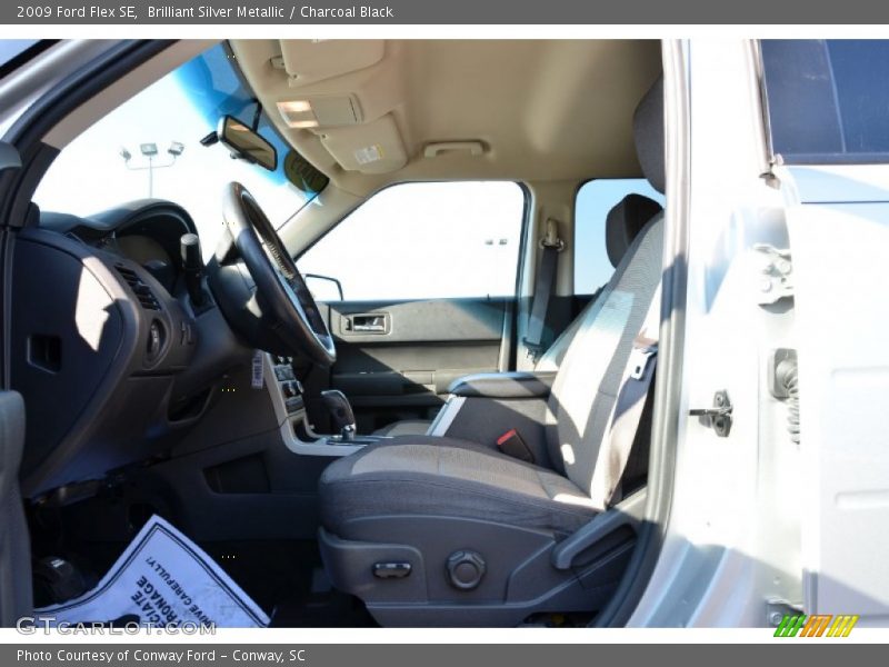 Brilliant Silver Metallic / Charcoal Black 2009 Ford Flex SE