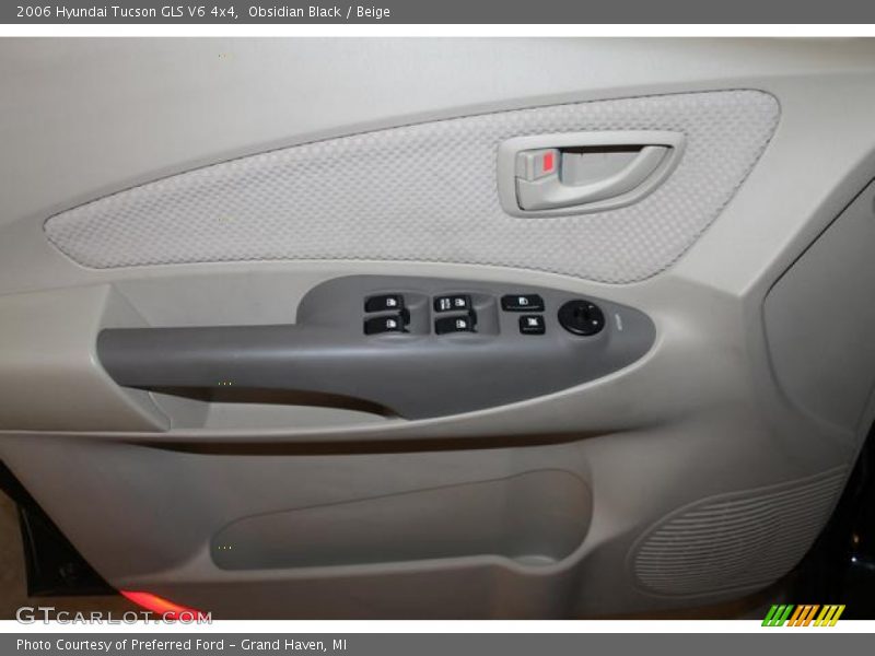 Obsidian Black / Beige 2006 Hyundai Tucson GLS V6 4x4