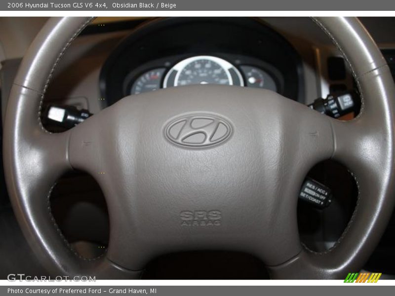 Obsidian Black / Beige 2006 Hyundai Tucson GLS V6 4x4