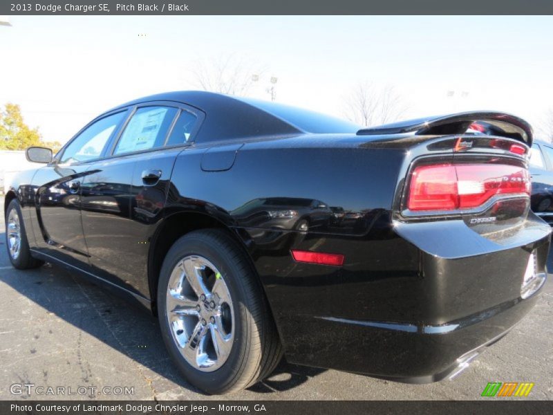 Pitch Black / Black 2013 Dodge Charger SE