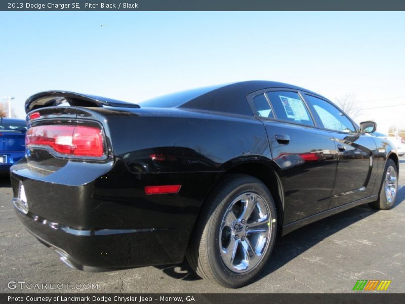 Pitch Black / Black 2013 Dodge Charger SE