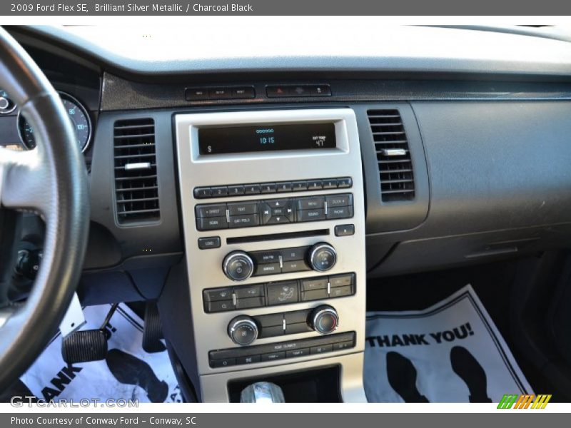 Brilliant Silver Metallic / Charcoal Black 2009 Ford Flex SE