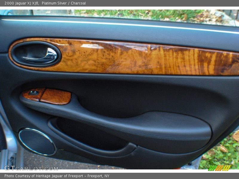 Platinum Silver / Charcoal 2000 Jaguar XJ XJ8