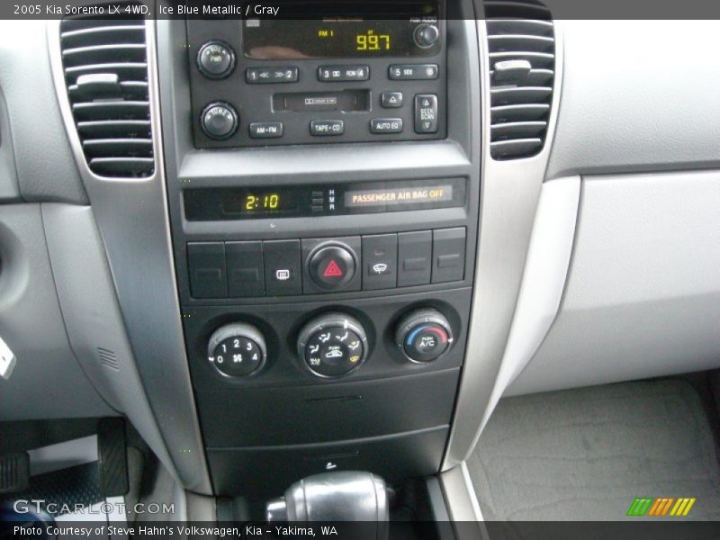 Ice Blue Metallic / Gray 2005 Kia Sorento LX 4WD