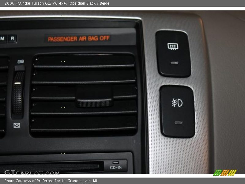 Obsidian Black / Beige 2006 Hyundai Tucson GLS V6 4x4