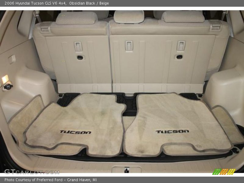 Obsidian Black / Beige 2006 Hyundai Tucson GLS V6 4x4