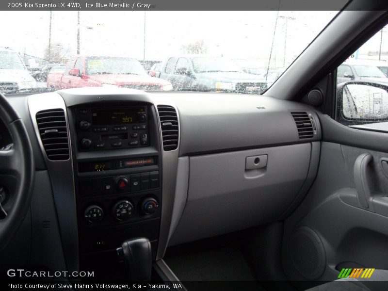 Ice Blue Metallic / Gray 2005 Kia Sorento LX 4WD