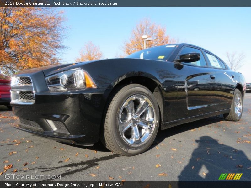 Pitch Black / Black/Light Frost Beige 2013 Dodge Charger SE