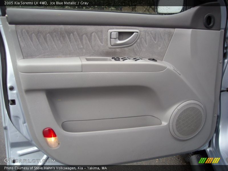 Ice Blue Metallic / Gray 2005 Kia Sorento LX 4WD