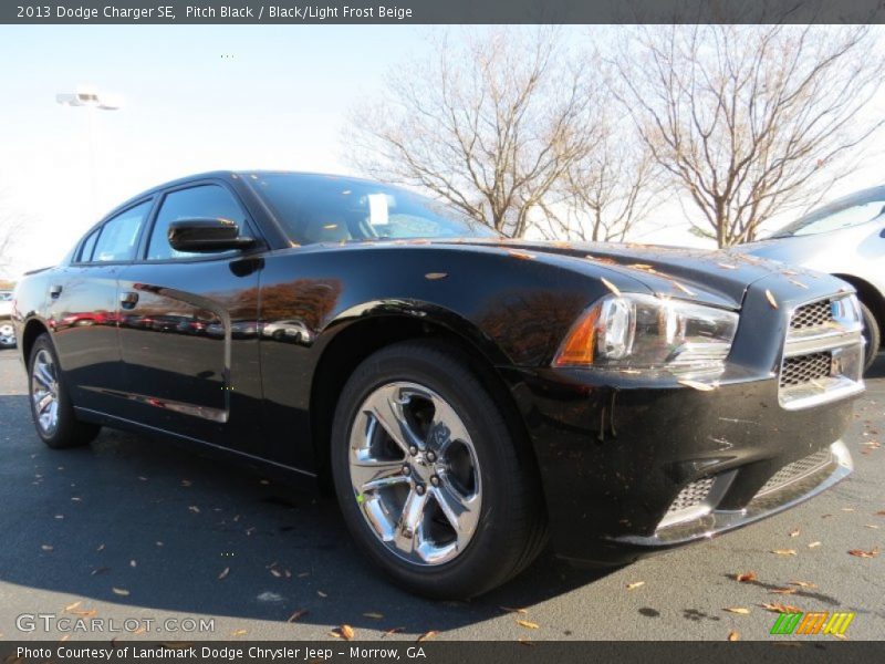 Pitch Black / Black/Light Frost Beige 2013 Dodge Charger SE
