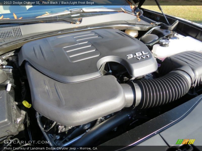 Pitch Black / Black/Light Frost Beige 2013 Dodge Charger SE