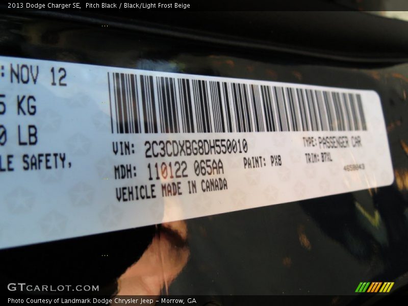Pitch Black / Black/Light Frost Beige 2013 Dodge Charger SE