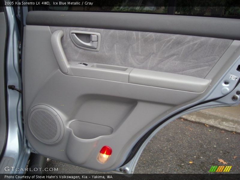 Ice Blue Metallic / Gray 2005 Kia Sorento LX 4WD