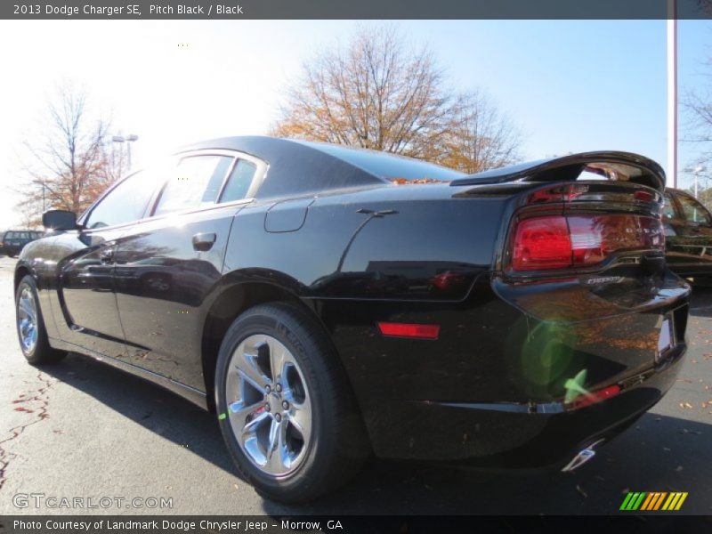 Pitch Black / Black 2013 Dodge Charger SE