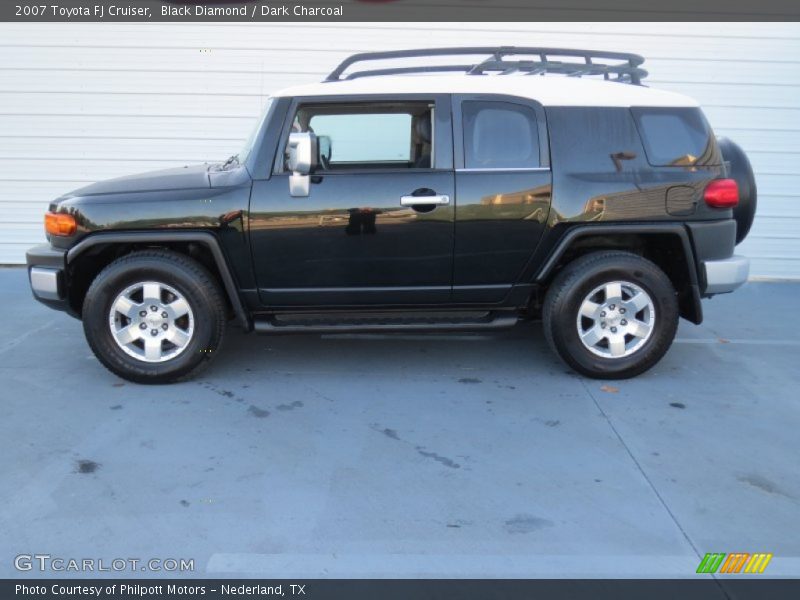 Black Diamond / Dark Charcoal 2007 Toyota FJ Cruiser