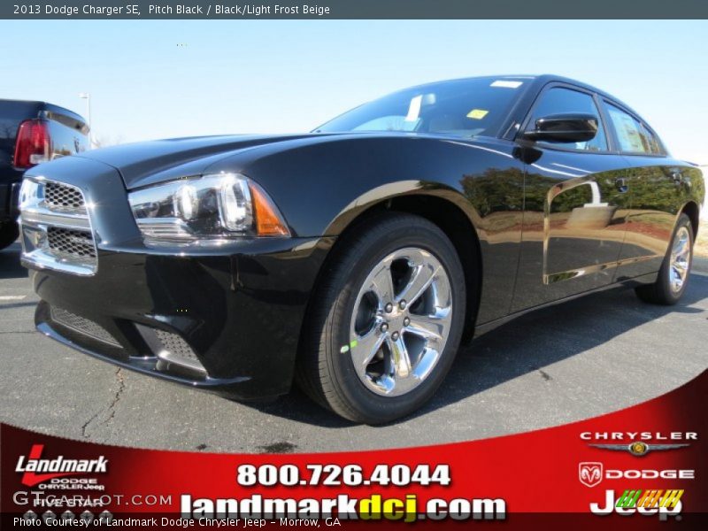 Pitch Black / Black/Light Frost Beige 2013 Dodge Charger SE