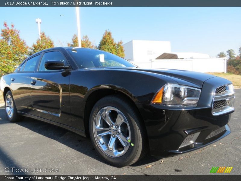 Pitch Black / Black/Light Frost Beige 2013 Dodge Charger SE