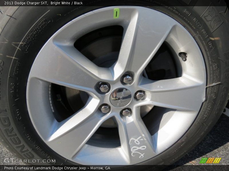 Bright White / Black 2013 Dodge Charger SXT