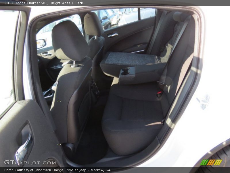 Bright White / Black 2013 Dodge Charger SXT