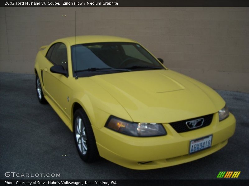 Zinc Yellow / Medium Graphite 2003 Ford Mustang V6 Coupe