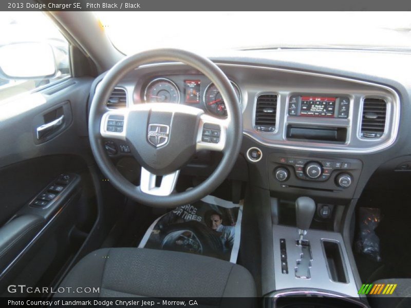 Pitch Black / Black 2013 Dodge Charger SE
