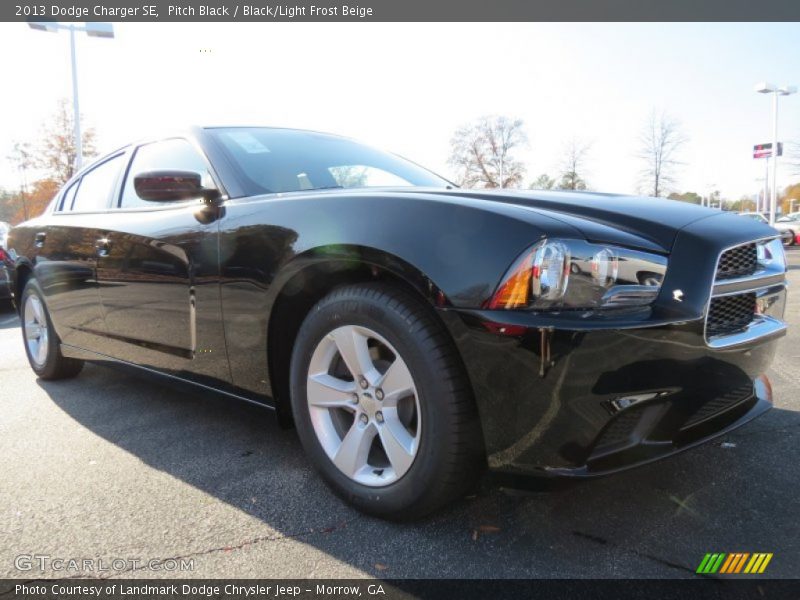 Pitch Black / Black/Light Frost Beige 2013 Dodge Charger SE