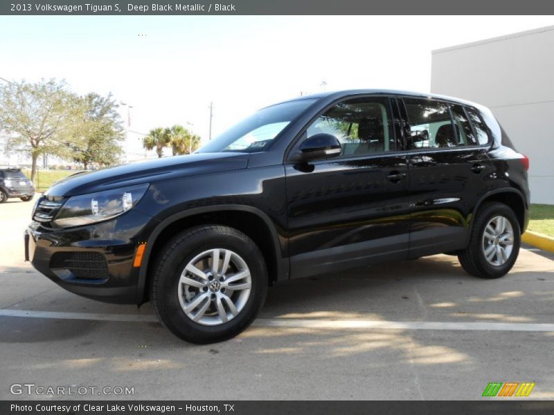 Deep Black Metallic / Black 2013 Volkswagen Tiguan S