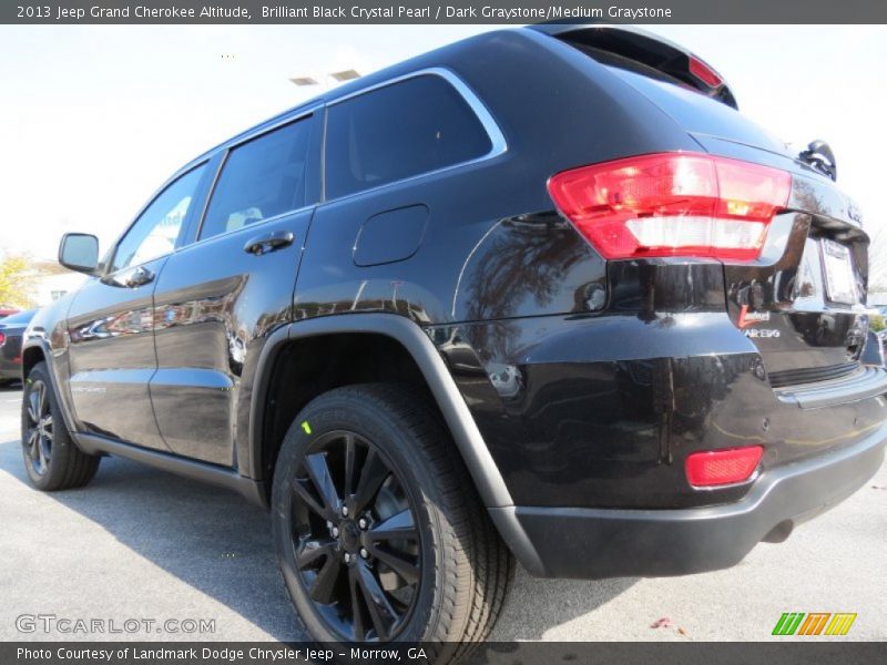 Brilliant Black Crystal Pearl / Dark Graystone/Medium Graystone 2013 Jeep Grand Cherokee Altitude